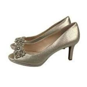 Alex Marie 9 Peep Toe Pump Heels Metallic Gold Rhinestone Accent Formal Bridal
